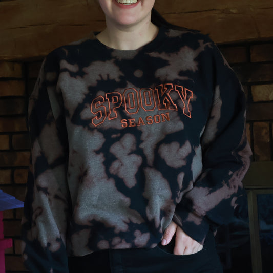 Gildan Crewneck - Spooky Season