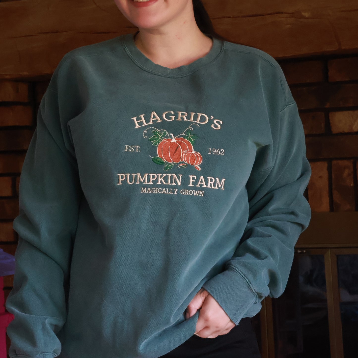 COMFORT COLORS Crewneck - ‘Hagrid’s Pumpkin Farm’